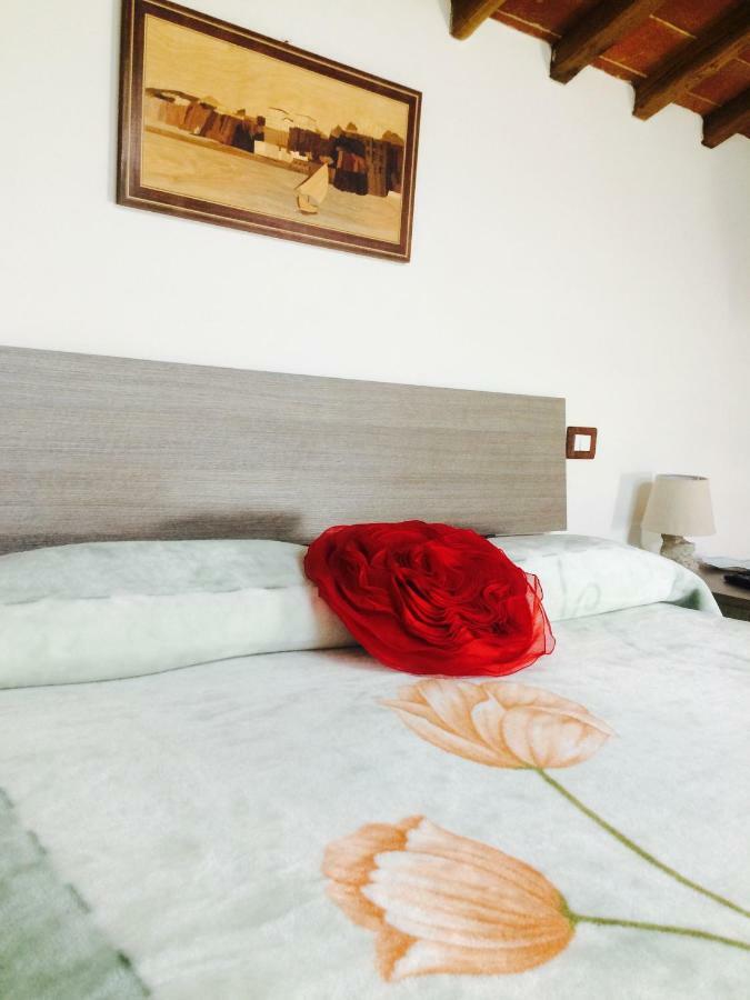 Mansarda Degli Ulivi Apartment Rigomagno Luaran gambar