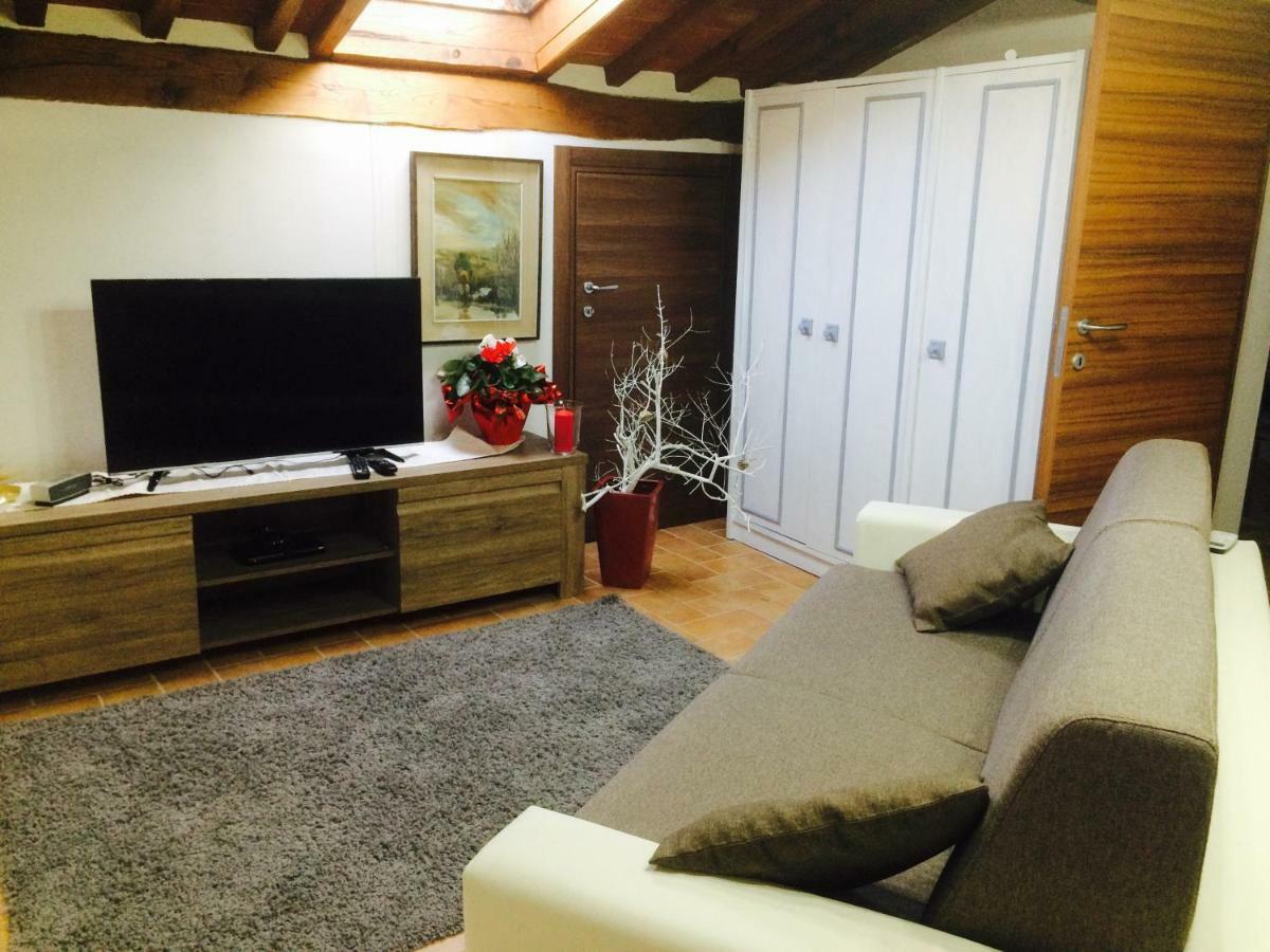 Mansarda Degli Ulivi Apartment Rigomagno Luaran gambar