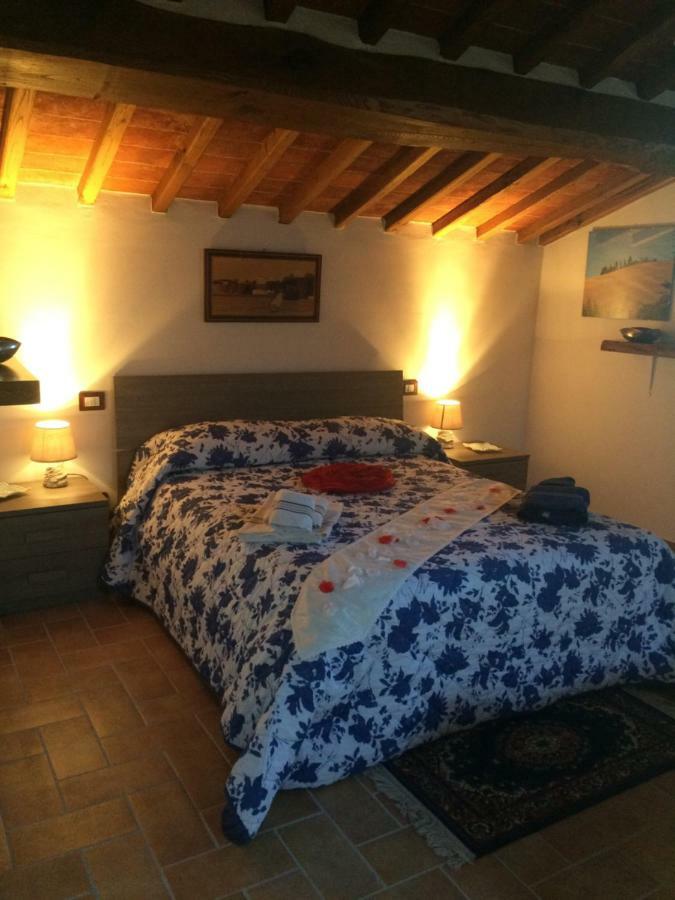 Mansarda Degli Ulivi Apartment Rigomagno Luaran gambar